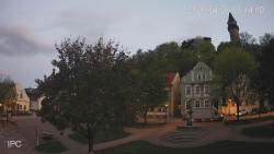 Náměstí, Hrad a Trůba