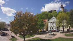 Náměstí, Hrad a Trůba