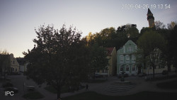 Náměstí, Hrad a Trůba