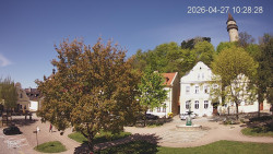 Náměstí, Hrad a Trůba