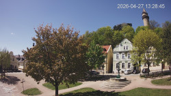 Náměstí, Hrad a Trůba