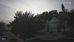 Náměstí, Hrad a Trůba