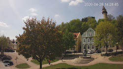 Náměstí, Hrad a Trůba