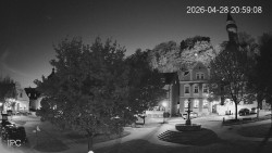 Náměstí, Hrad a Trůba