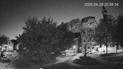 Náměstí, Hrad a Trůba