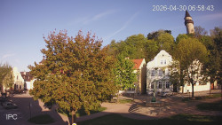 Náměstí, Hrad a Trůba