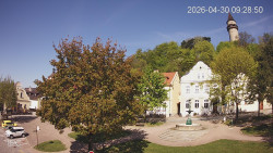 Náměstí, Hrad a Trůba