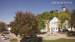 Náměstí, Hrad a Trůba