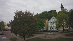 Náměstí, Hrad a Trůba