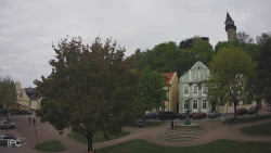 Náměstí, Hrad a Trůba