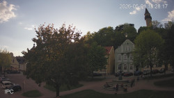 Náměstí, Hrad a Trůba