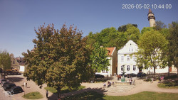Náměstí, Hrad a Trůba