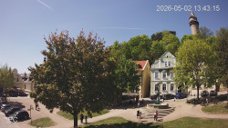 Náměstí, Hrad a Trůba