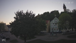 Náměstí, Hrad a Trůba