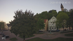 Náměstí, Hrad a Trůba