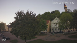 Náměstí, Hrad a Trůba