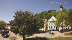 Náměstí, Hrad a Trůba