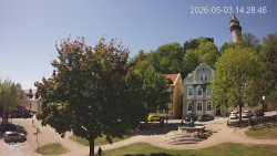 Náměstí, Hrad a Trůba