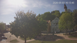 Náměstí, Hrad a Trůba