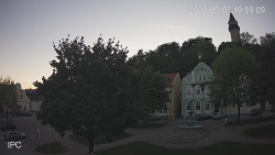 Náměstí, Hrad a Trůba