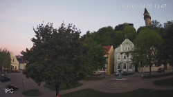 Náměstí, Hrad a Trůba
