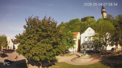 Náměstí, Hrad a Trůba