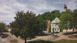 Náměstí, Hrad a Trůba