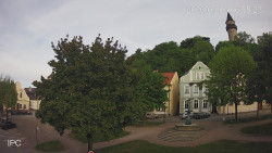Náměstí, Hrad a Trůba