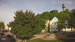 Náměstí, Hrad a Trůba