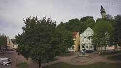 Náměstí, Hrad a Trůba