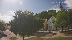 Náměstí, Hrad a Trůba
