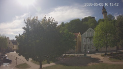 Náměstí, Hrad a Trůba