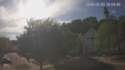 Náměstí, Hrad a Trůba