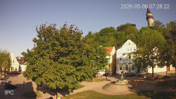 Náměstí, Hrad a Trůba