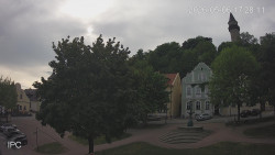 Náměstí, Hrad a Trůba