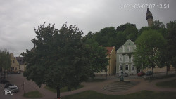 Náměstí, Hrad a Trůba