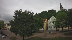 Náměstí, Hrad a Trůba