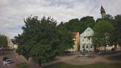 Náměstí, Hrad a Trůba