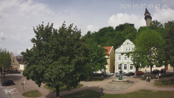 Náměstí, Hrad a Trůba