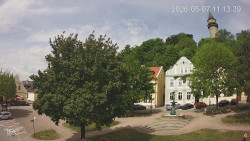 Náměstí, Hrad a Trůba