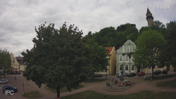 Náměstí, Hrad a Trůba