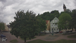 Náměstí, Hrad a Trůba