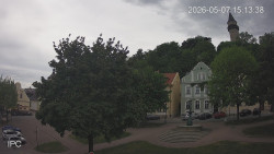 Náměstí, Hrad a Trůba