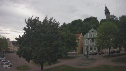 Náměstí, Hrad a Trůba