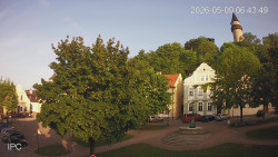 Náměstí, Hrad a Trůba