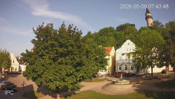 Náměstí, Hrad a Trůba