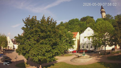 Náměstí, Hrad a Trůba