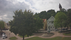 Náměstí, Hrad a Trůba