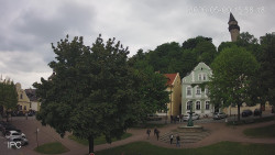 Náměstí, Hrad a Trůba
