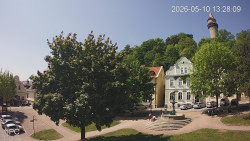 Náměstí, Hrad a Trůba